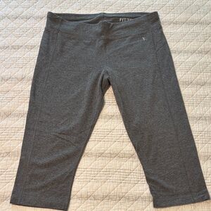 Danskin Women’s Capri Legging